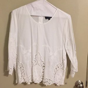 Cynthia Rowley White top w lacey detail